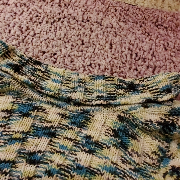 Sweater - Picture 8 of 8